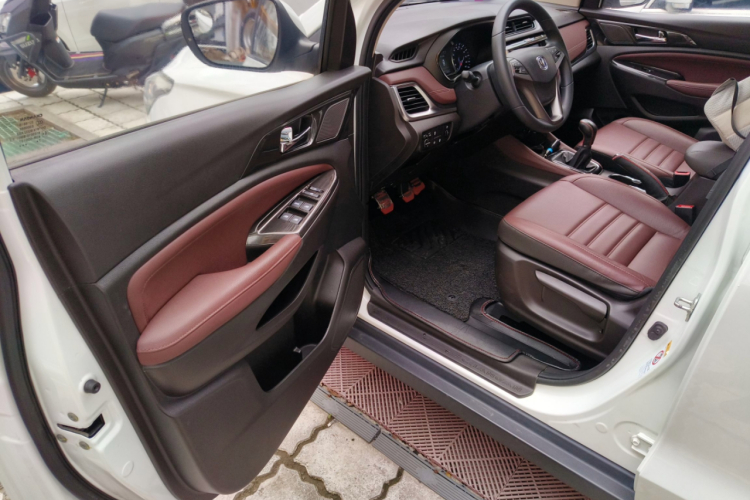 Changan Linmax 2017 car image #16