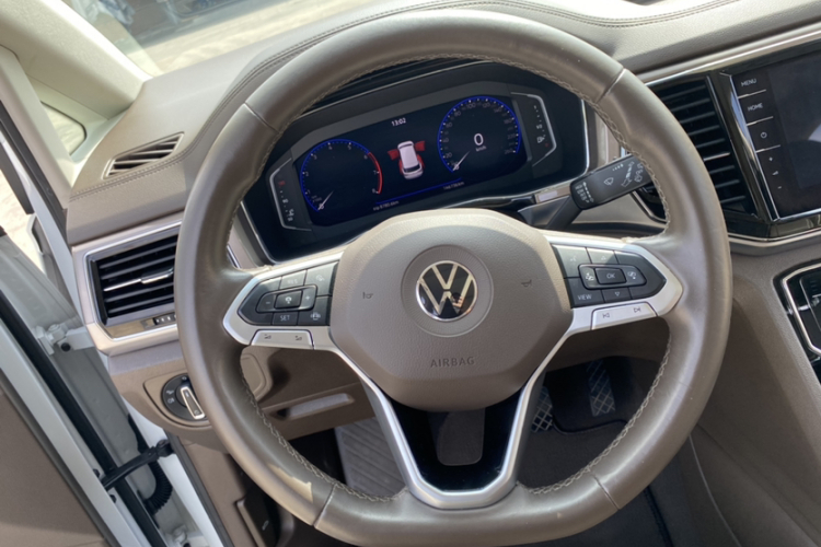 Volkswagen Viloran 2020 #16 Volkswagen Viloran 2020 car image #16