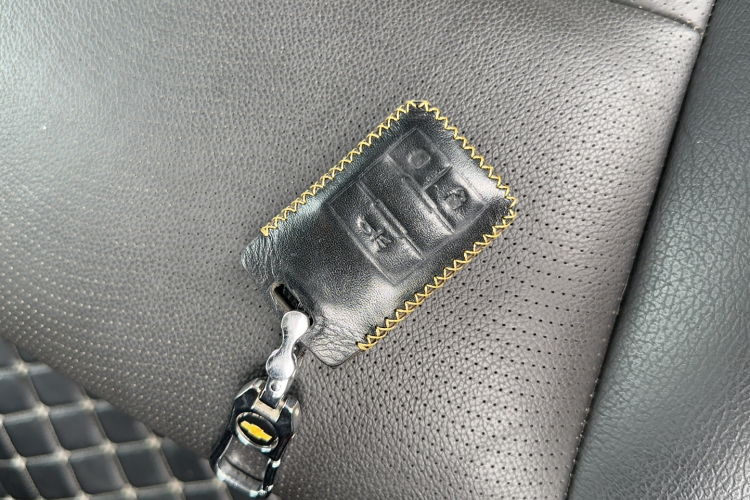 Chevrolet Captiva (Imported) 2016 car image #16