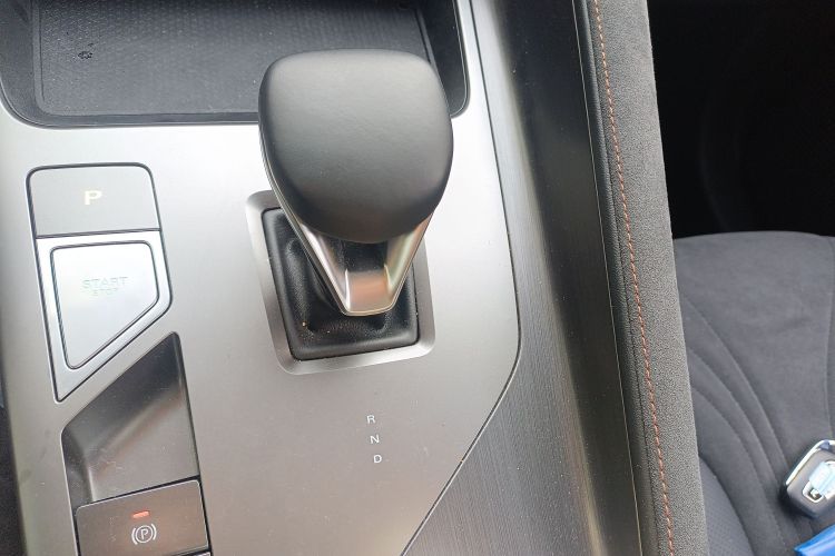 Roewe D5X DMH 2025 car image #16