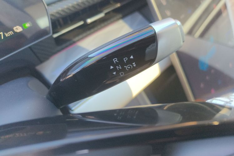 哪吒汽车 哪吒GT 2024 汽车图片 #16