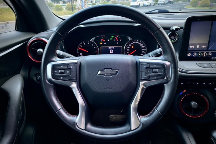 Chevrolet Blazer 2021 изображение автомобиля #16
