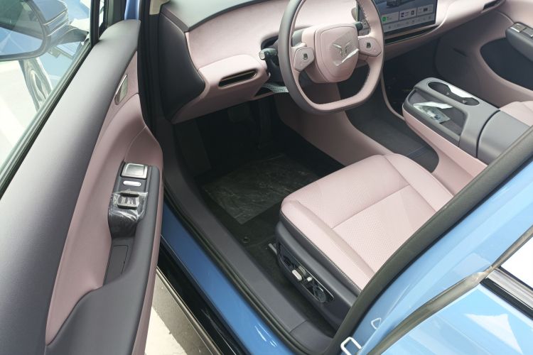 HongQi TianGong 05 2025 #16 HongQi TianGong 05 2025 car image #16