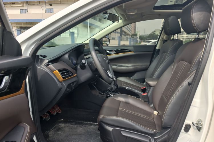 Changan Eado DT 2020 car image #16