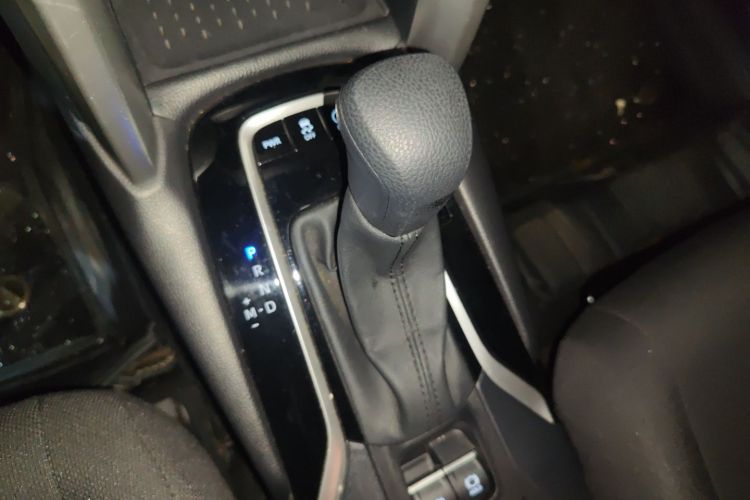 Toyota Frontlander 2024 #16 Toyota Frontlander 2024 immagine di auto #16