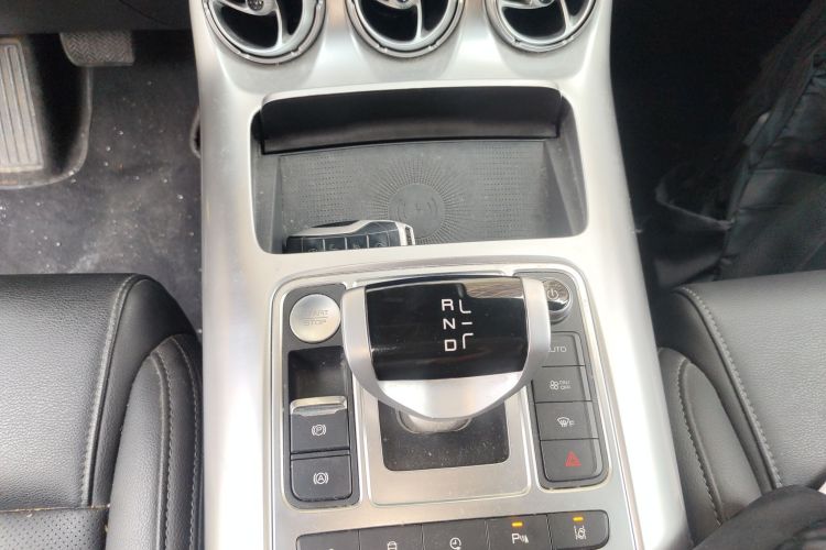 Denza X 2021 car image #16