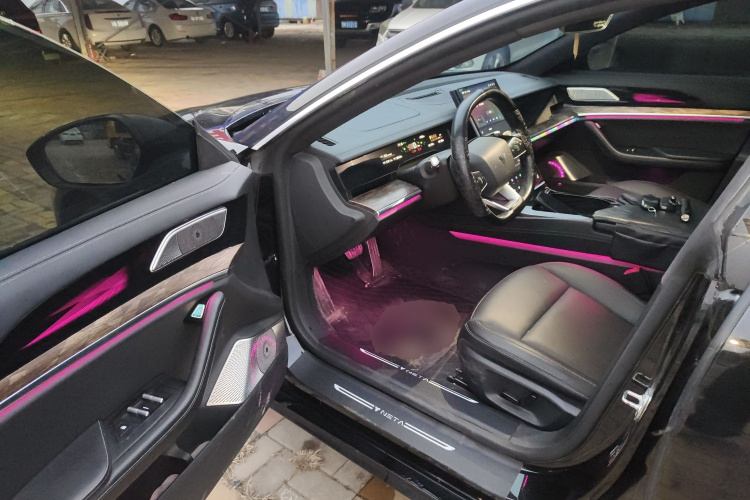 哪吒汽车 哪吒S 2024 汽车图片 #16