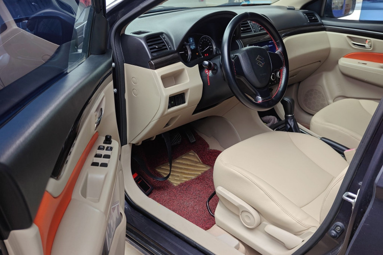 Suzuki Ciaz 2016 изображение автомобиля #16