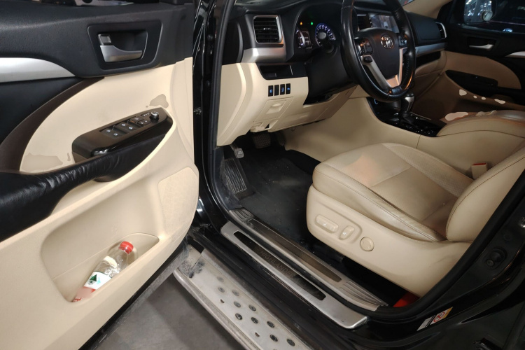 Toyota Highlander (Imported) 2020 car image #16