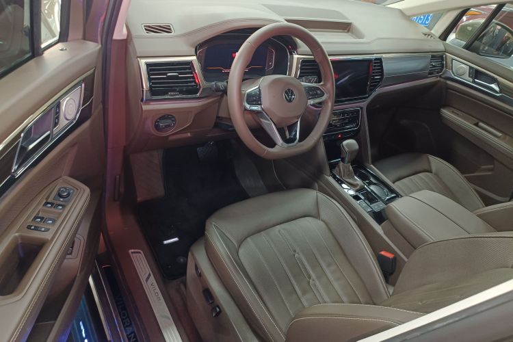 Volkswagen Viloran 2020 car image #16