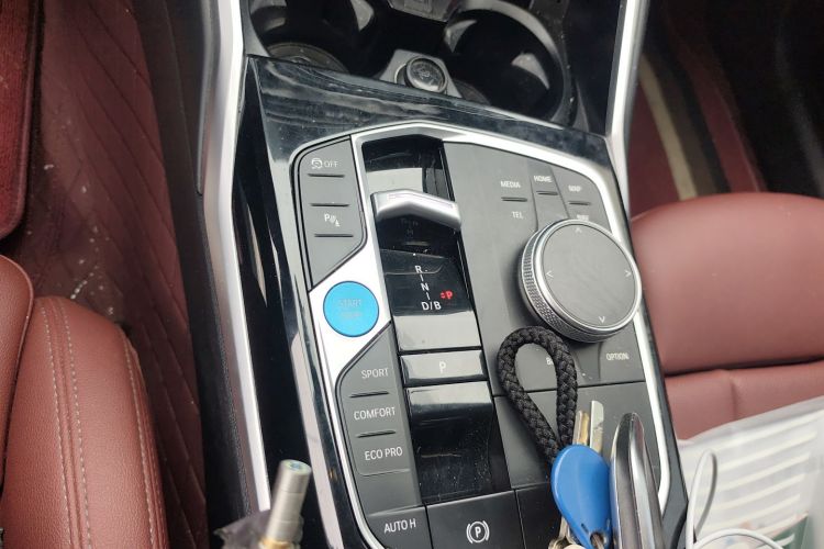 BMW i4 M50 2023 #16 BMW i4 M50 2023 car image #16