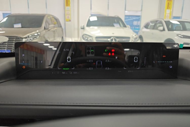 Changan EadoPHEV 2025 car image #16