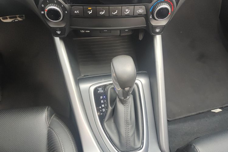 Hyundai Lafesta 2020 #16 Hyundai Lafesta 2020 immagine di auto #16