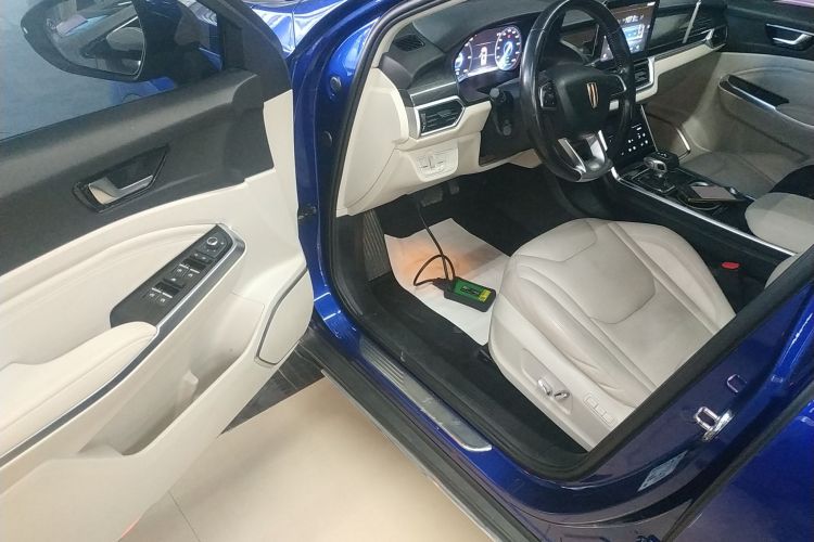 HongQi E-HS3 2019 car image #16
