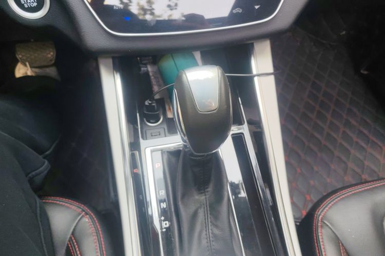 SWM斯威汽车 SWM斯威G01 2018 汽车图片 #16