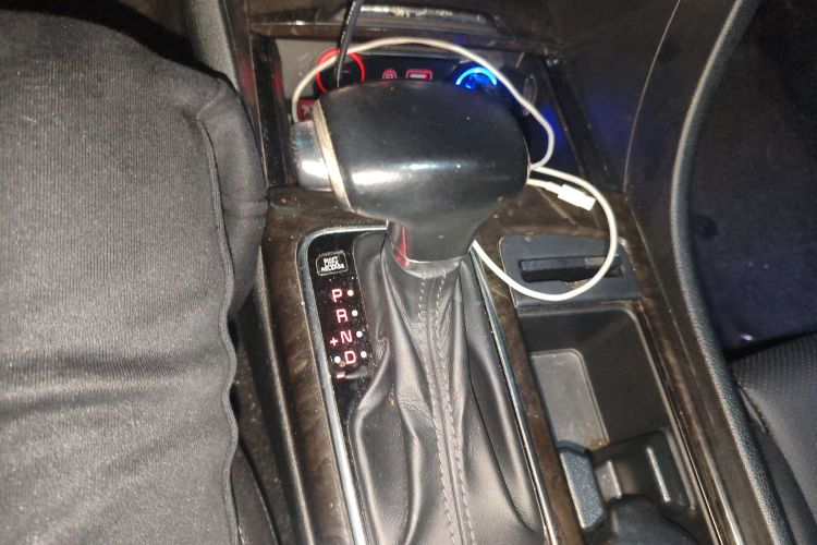 起亚 起亚K5(进口) 2016 汽车图片 #16