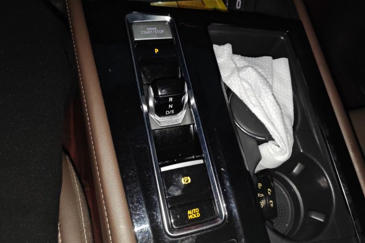 Volkswagen Viloran 2022 immagine di auto #16