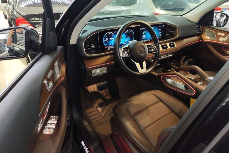 Mercedes-Benz GLE Class New Energy 2021 car image #16