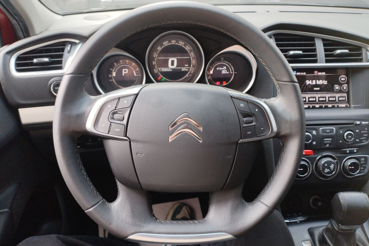 Citroen C4L 2017 image de voiture #16