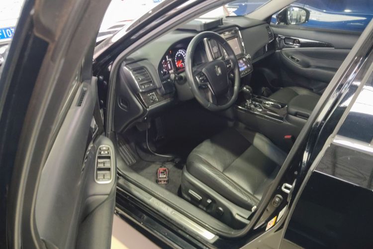 丰田 皇冠 2019 汽车图片 #16