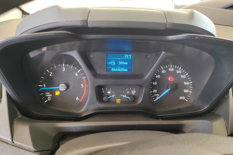 Ford Transit 2023 car image #16