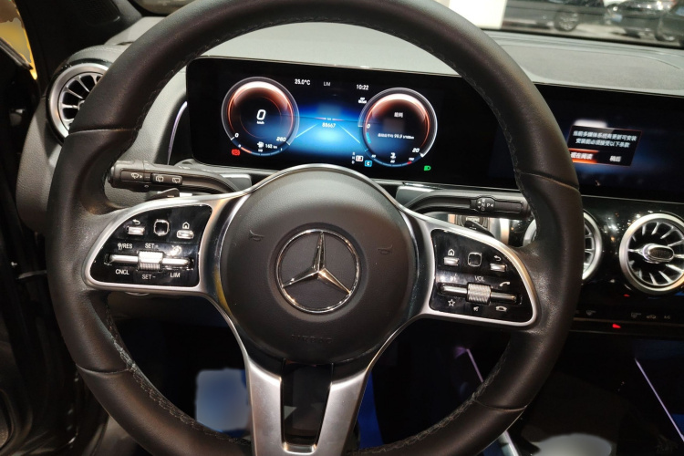 Mercedes-Benz GLB Class 2022 #16 Mercedes-Benz GLB Class 2022 car image #16