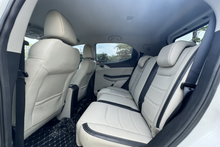 BYD Yuan 2021 car image #16