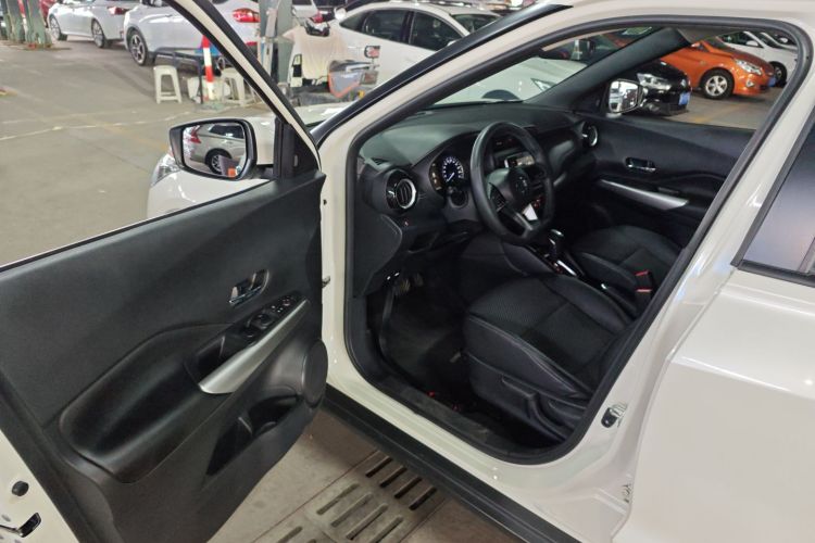 Nissan Kicks 2017 imagen de coche #16