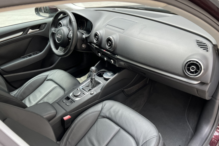 Audi A3 2015 car image #16