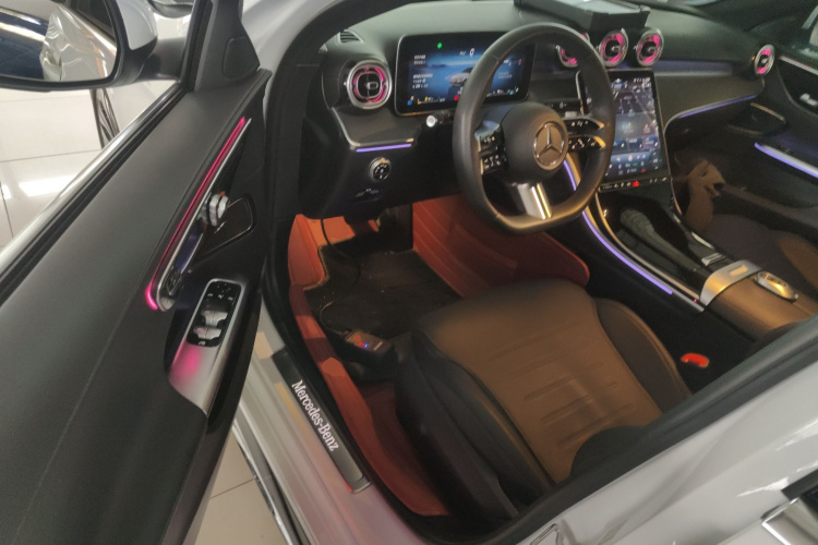 Mercedes-Benz C Class New Energy 2023 car image #16