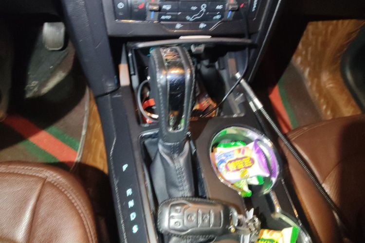 Ford Explorer (Imported) 2017 car image #16