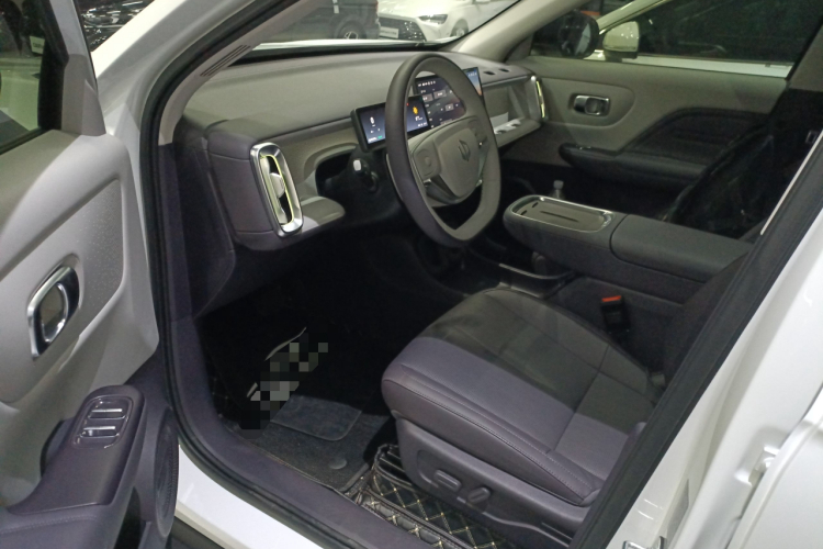 零跑汽车 零跑B10 2025 汽车图片 #16