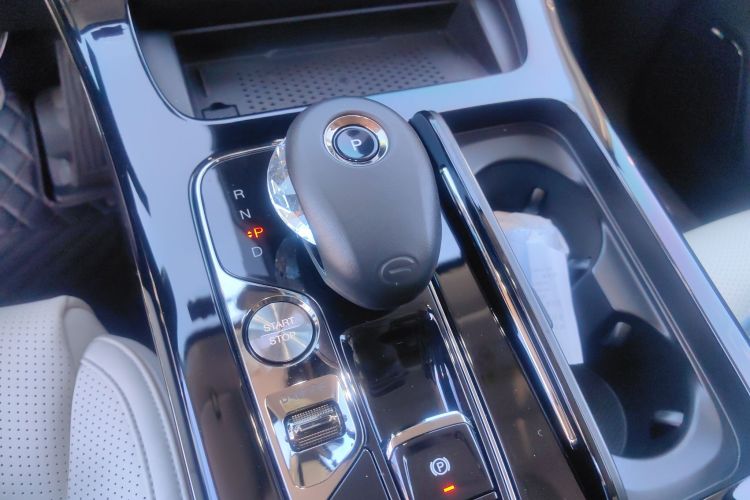 GAC Trumpchi E9 2024 #16 GAC Trumpchi E9 2024 imagem de carro #16