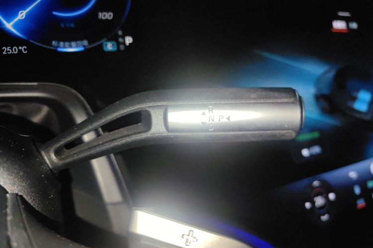 Mercedes-Benz EQS Class 2024 car image #16