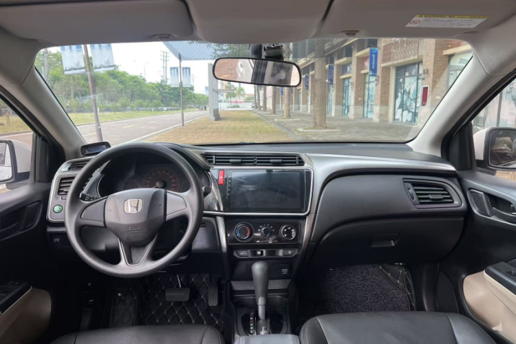 Honda City 2016 изображение автомобиля #16