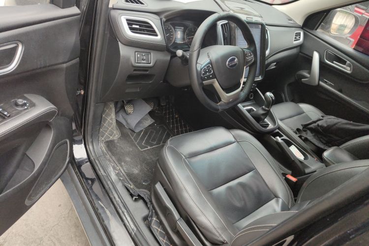 SWM斯威汽车 SWM斯威X2 2017 #16 SWM斯威汽车 SWM斯威X2 2017 汽车图片 #16