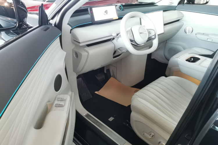 Exceed Stellar Era ET 2025 car image #16