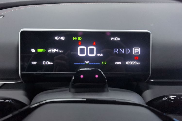 哪吒汽车 哪吒X 2023 #16 哪吒汽车 哪吒X 2023 汽车图片 #16