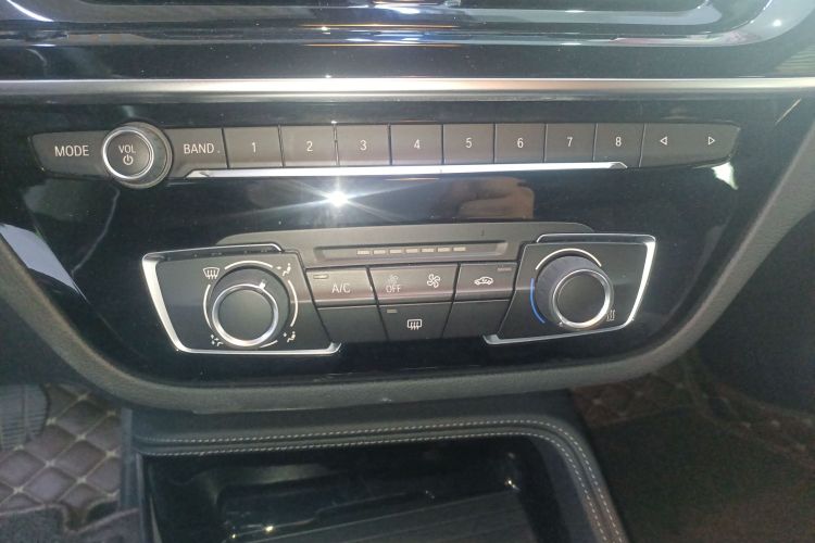 BMW 1 Series M 2021 car image #16