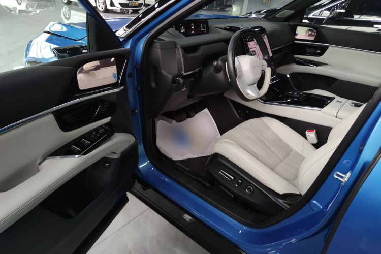 Honda S7 2025 car image #16