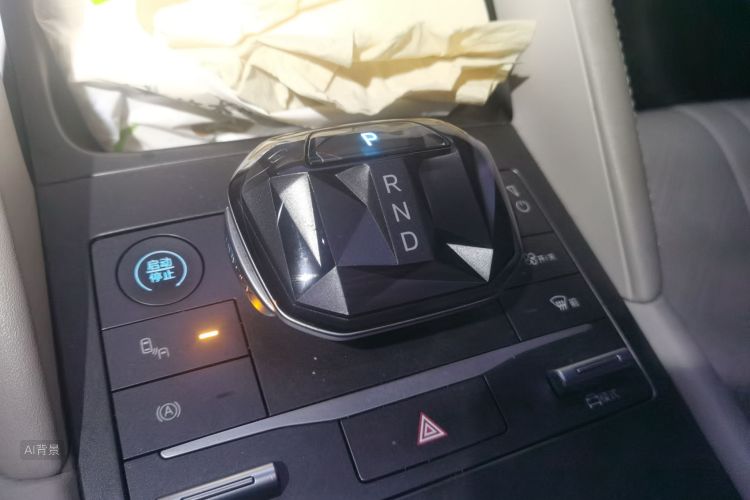 BYD YuanUP 2024 #16 BYD YuanUP 2024 car image #16