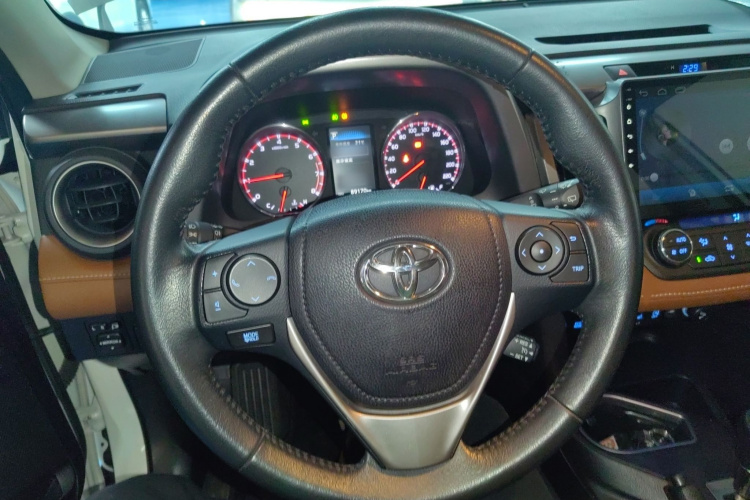 RAV4 2018 #16 RAV4 2018 car image #16