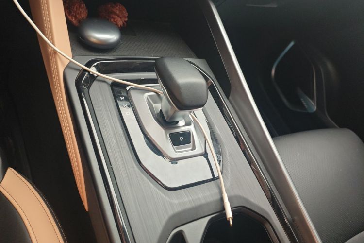 GEELY OkavangoR7 2024 car image #16