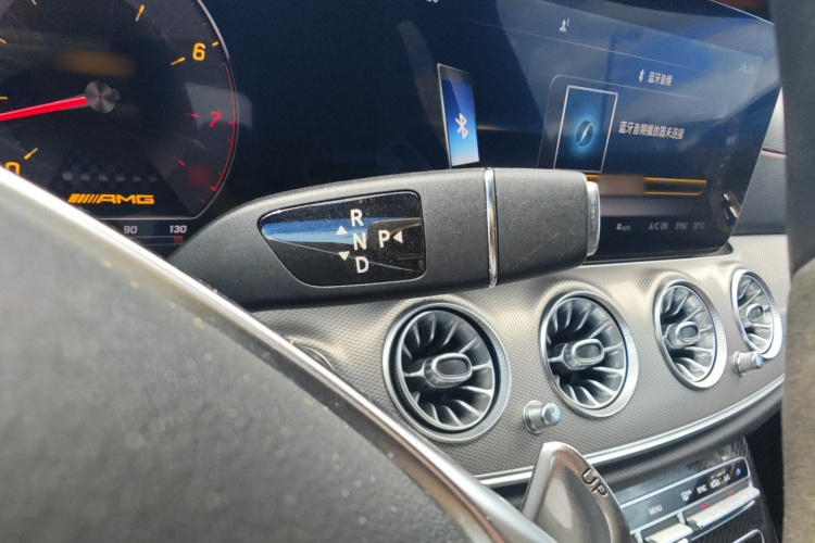 Mercedes-Benz E AMG 2018 immagine di auto #16