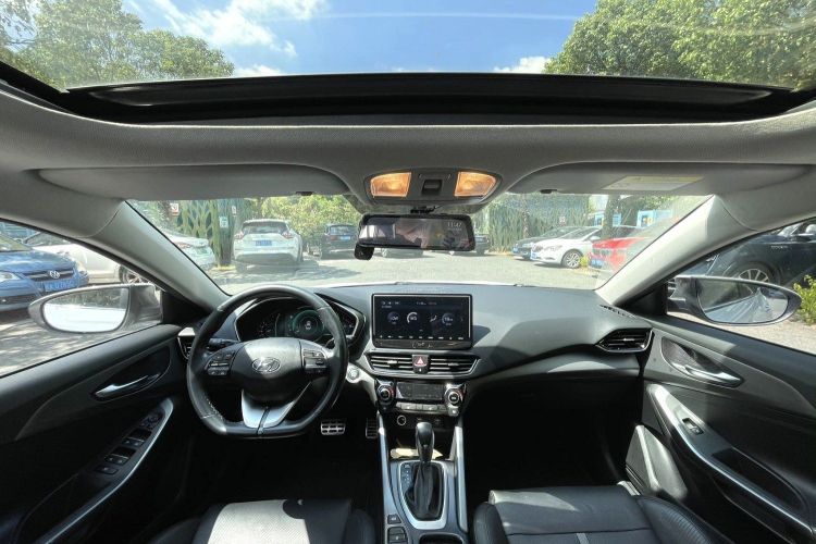 Hyundai Lafesta 2020 car image #16