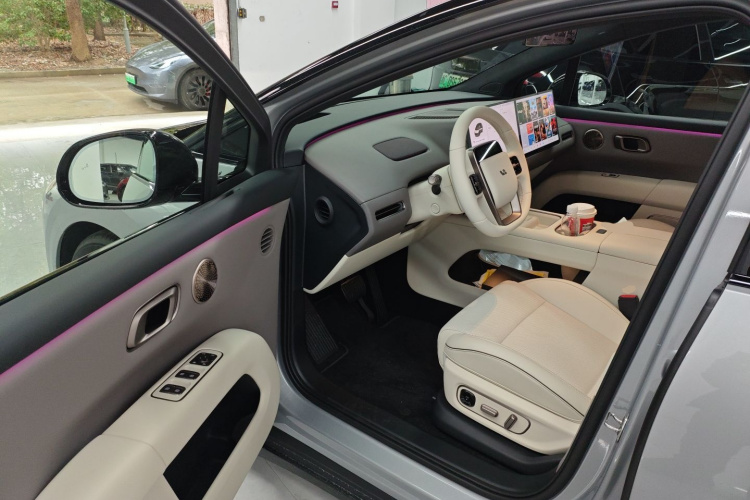 理想汽车 理想i6 2025 汽车图片 #16