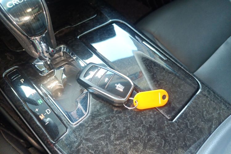 丰田 皇冠 2018 #16 丰田 皇冠 2018 汽车图片 #16