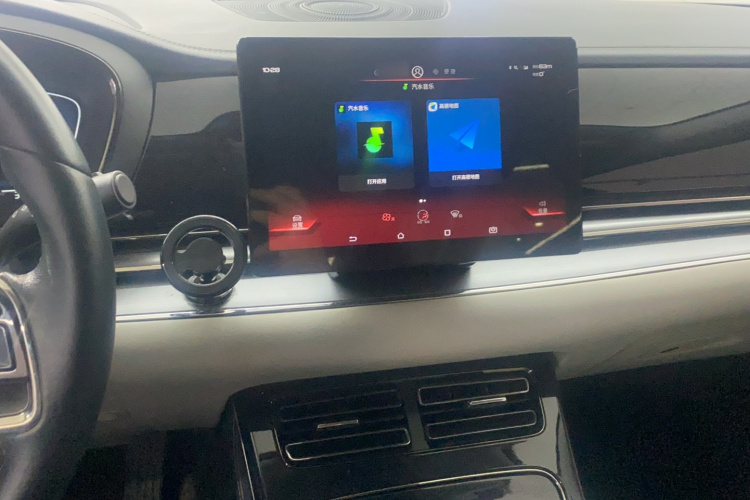 BYD e9 2021 car image #16