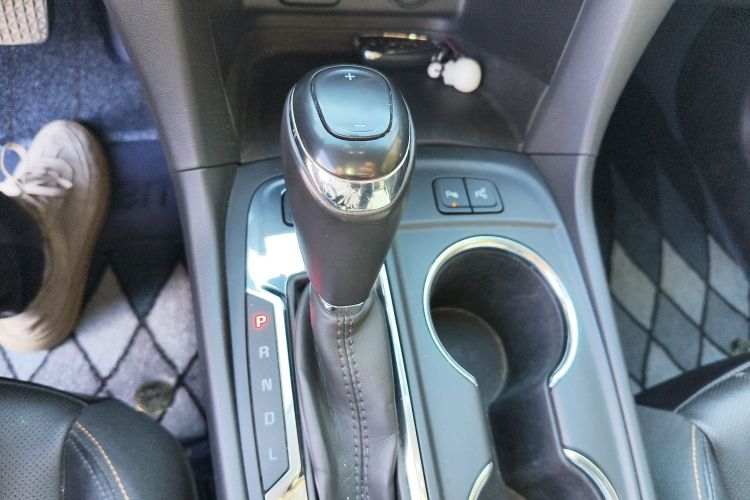 Chevrolet Equinox 2018 #16 Chevrolet Equinox 2018 car image #16