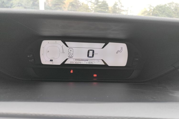 Citroen C4 PICASSO 2017 صورة سيارة #16